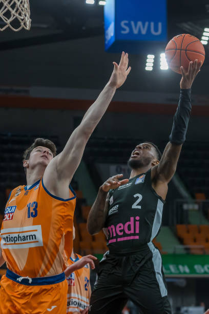 线和中场连 线和中场连