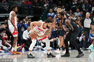 在半场休息 在半场休息